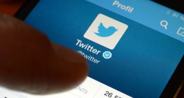 BLANC ET TWITTER